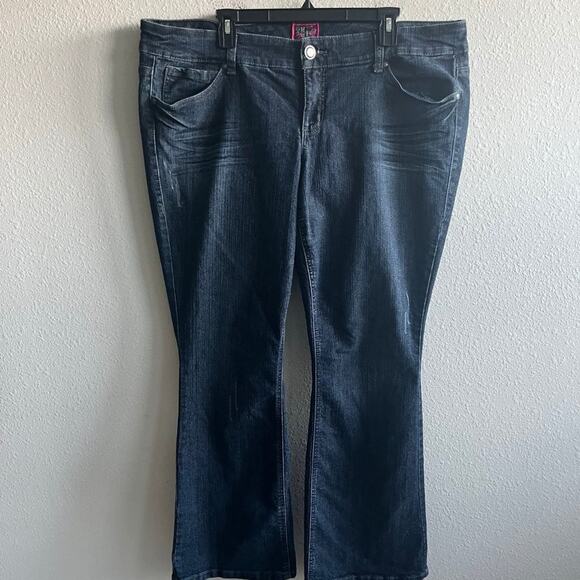 Torrid Women's Dark Wash Boot Cut Jeans Size 20 Style 594327-005 - Picture 2 of 12